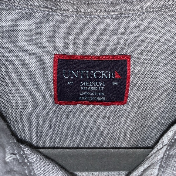 UNTUCKit Button Down Size Medium - Picture 2 of 3